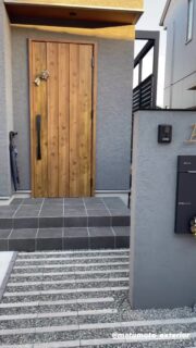 ・
グレー系で統一感をもたせた
シンプルな外構のご紹介です🩶
商品の詳細などの質問等は、
DMにて受け付けております🫧
#新築外構
#外構
#ユニソン
#三協アルミ
#ブラックポリカ
#カーポート
#植栽
#アオダモ
#姫路市
#高砂市
#加古川市
#明石市
#たつの市
#外構デザイン
#ガーデンデザイン
#エクステリア
#お庭のある暮らし
#エクステリア松本の外構